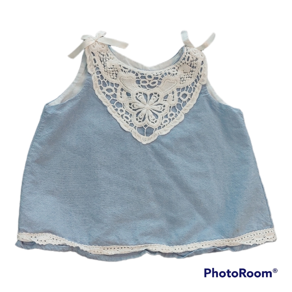 Ruffle Butts swing top